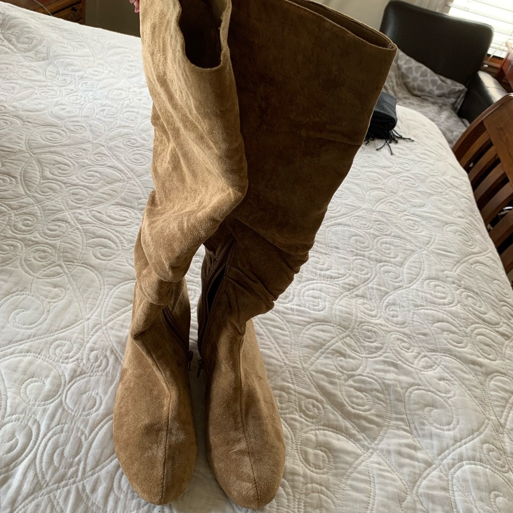 Kenneth Cole knee high suede boot